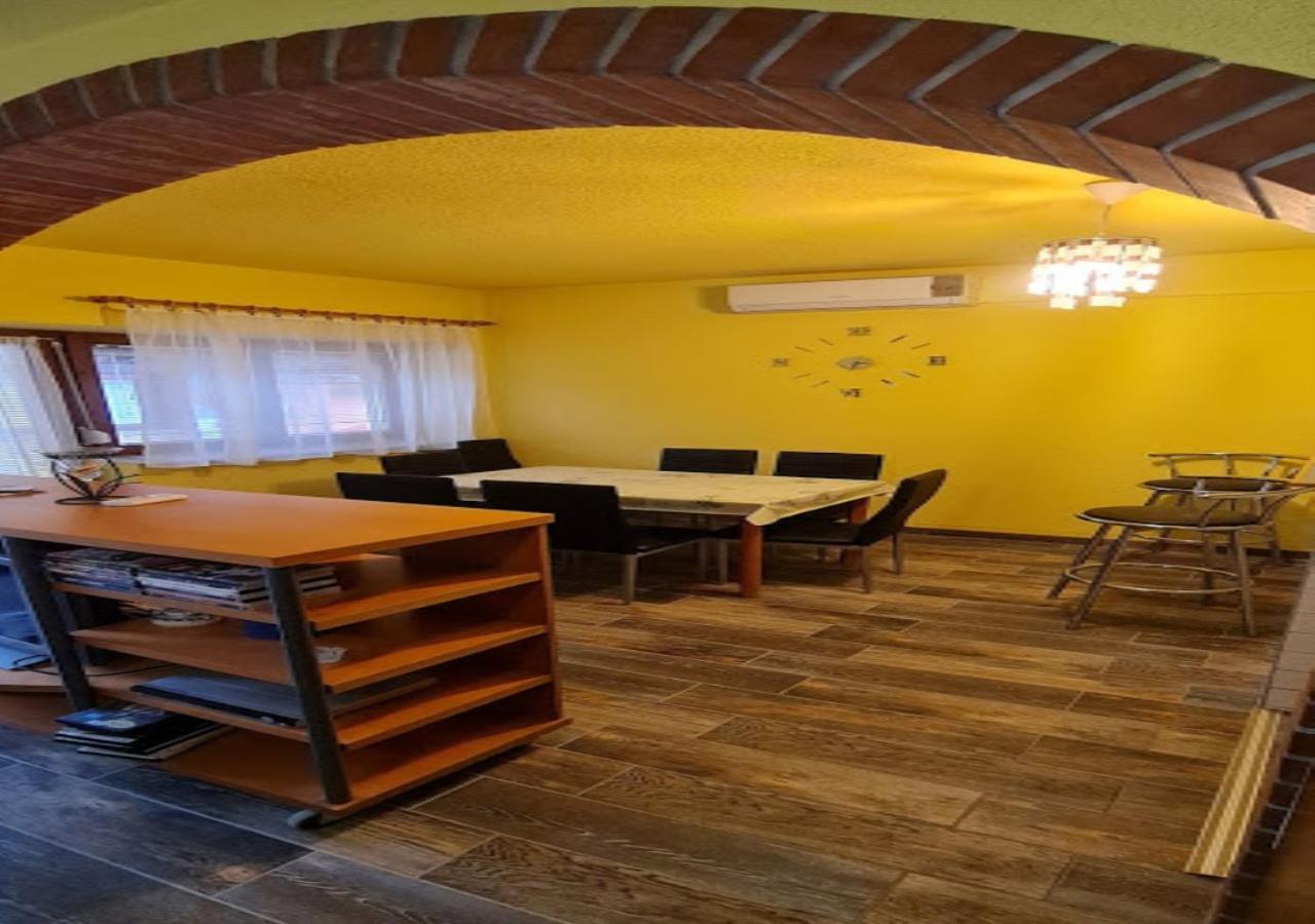 Oazis Apartman 하르카니 외부 사진
