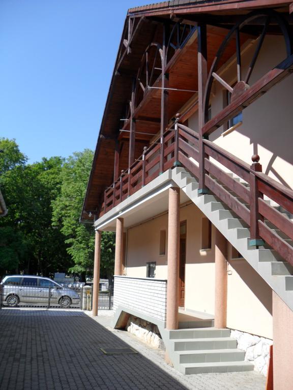 Oazis Apartman 하르카니 외부 사진